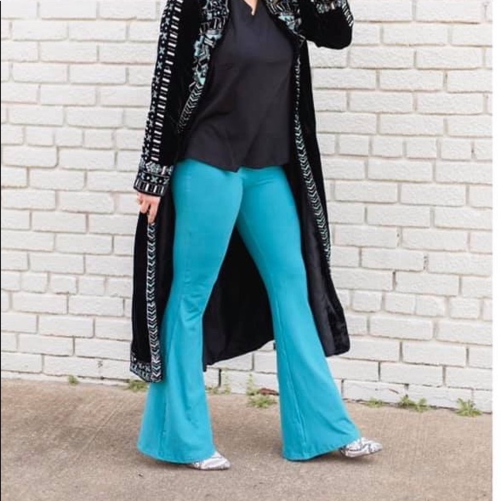 Teal Flair Leggings
